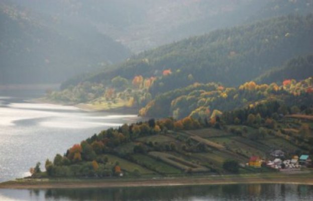 Hidroelectrica pune la bătaie 75 de milioane de euro pentru retehnologizarea unităţii de la Stejaru
